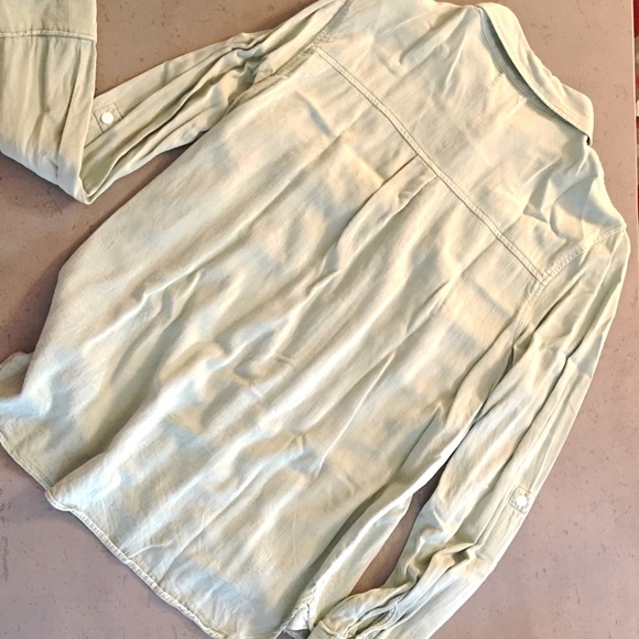 Harper women’s mint green long sleeve button down - Picture 5 of 5